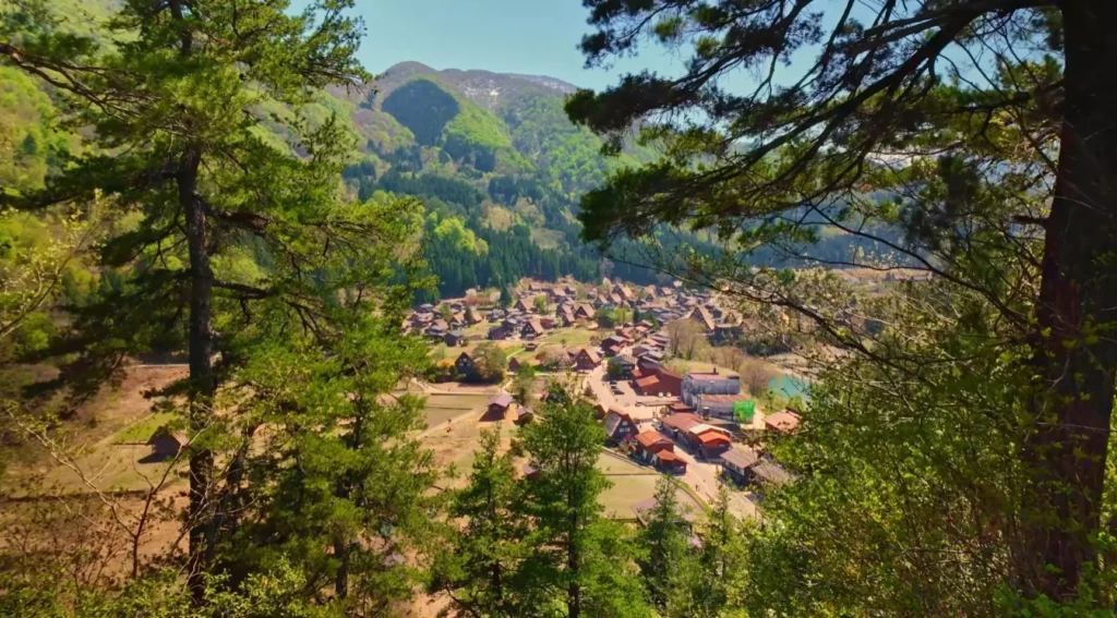 Le village de Shirakawa-go